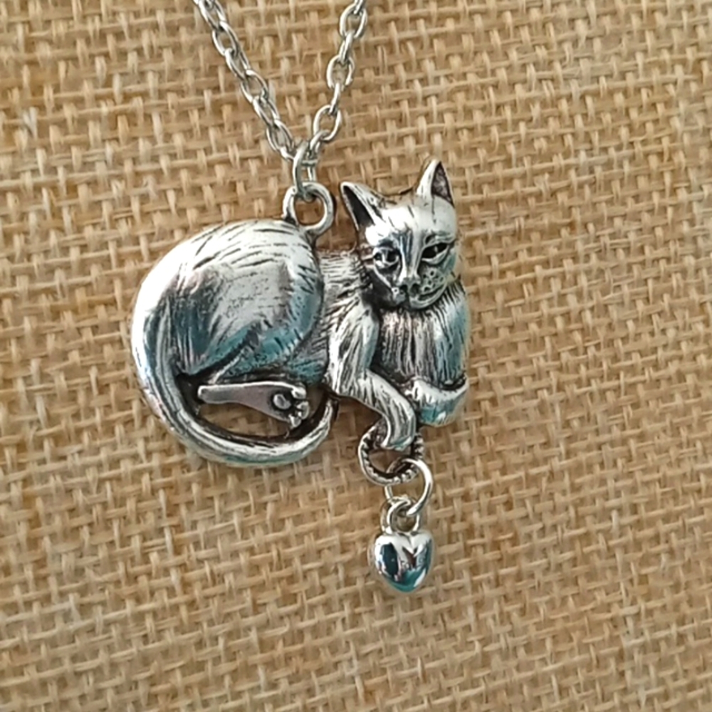 Silver Cat Pendant Necklace